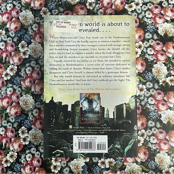 City of Bones by Cassandra Clare - Picture 2 of 2